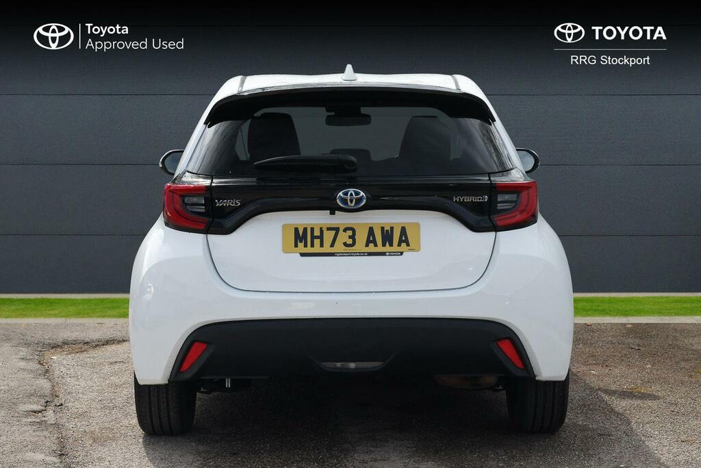 Toyota Yaris 1.5 Vvt-h Design E-cvt Euro 6 Ss MH73AWA White #6