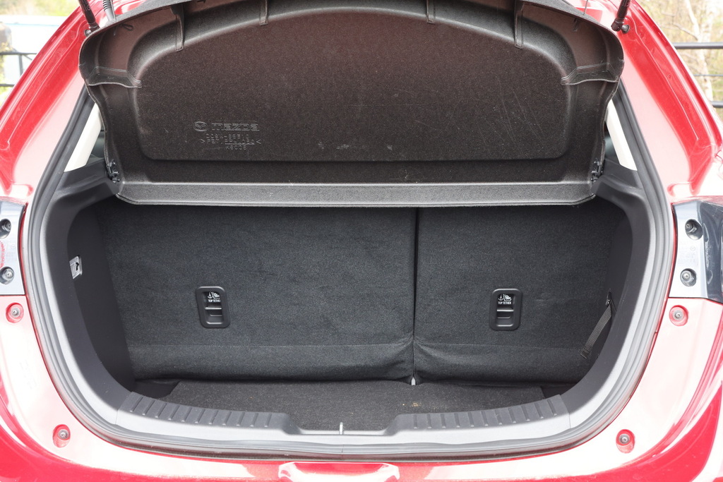 Mazda 2 1.5 Skyactiv G Homura Aka DX24KXP Red #6