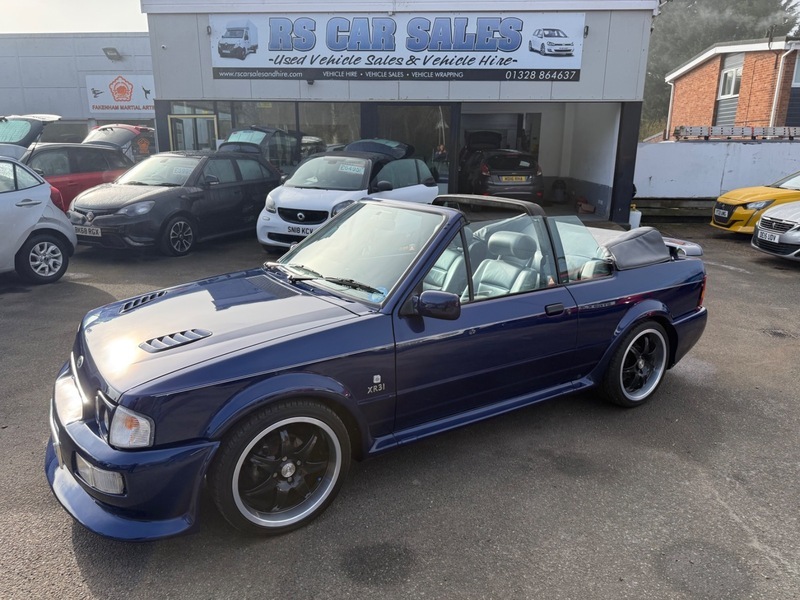 Ford Escort Xr3i Convertible Blue