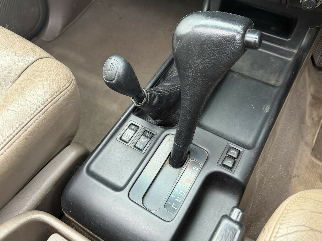 Toyota Land Cruiser Colorado VX Silver #21