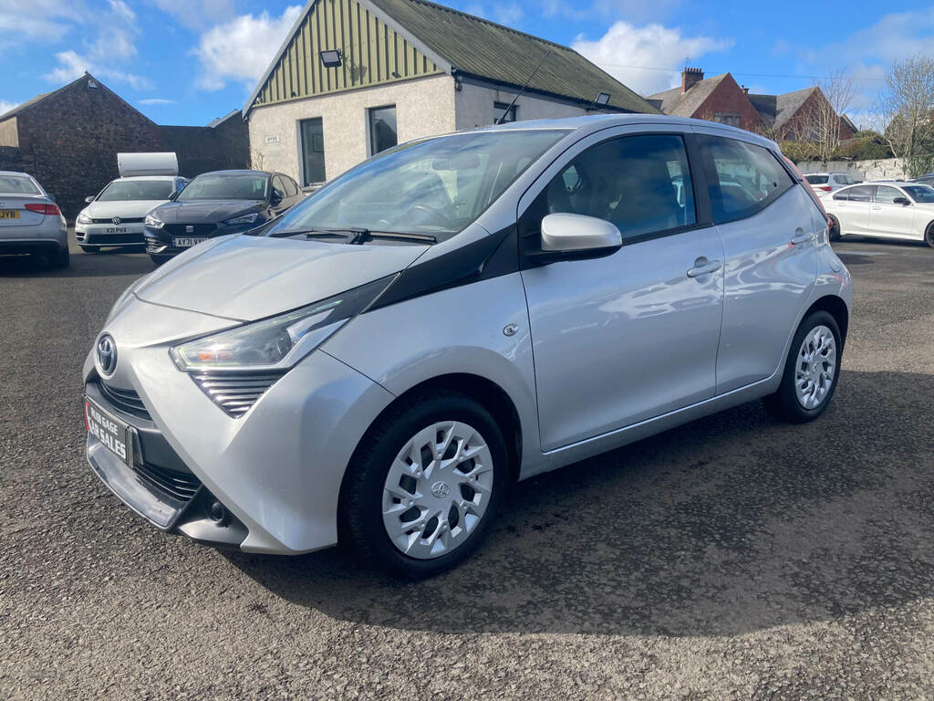 Toyota Aygo 1.0 Vvt-i X-play Tss FG71YNY Silver #4