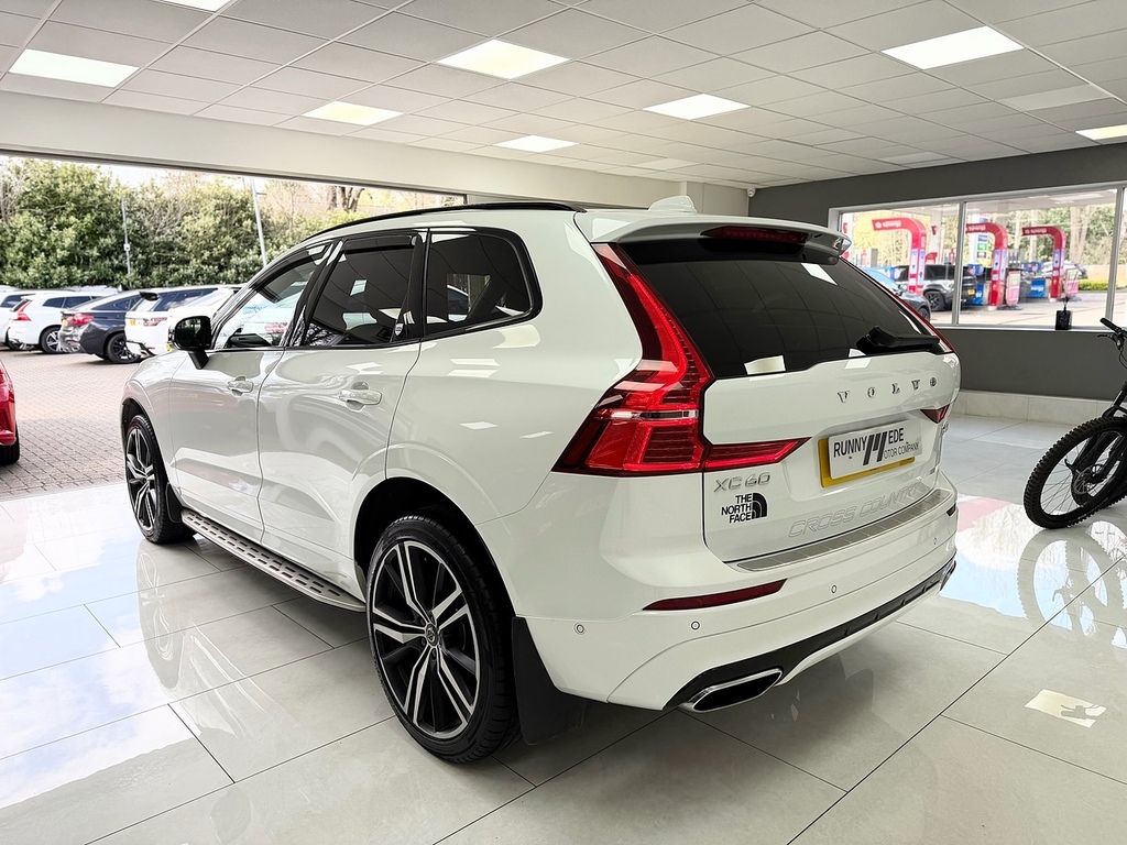 Volvo XC60 B4 Mhev R-design Pro SD20YBY White #5