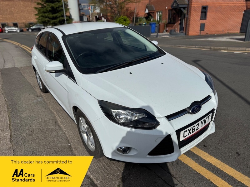 Ford Focus 1.6 Zetec Powershift Euro CX62YKT White #6