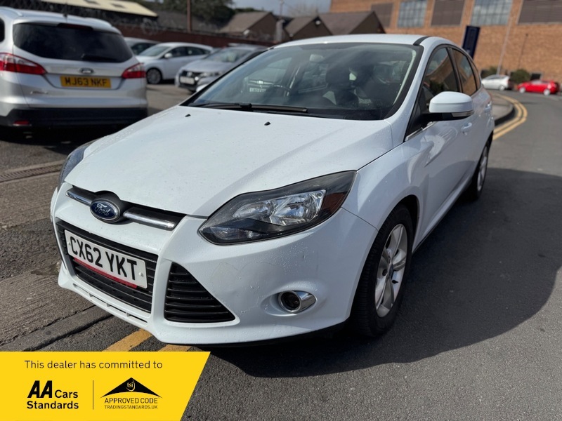 Ford Focus 1.6 Zetec Powershift Euro CX62YKT White #3