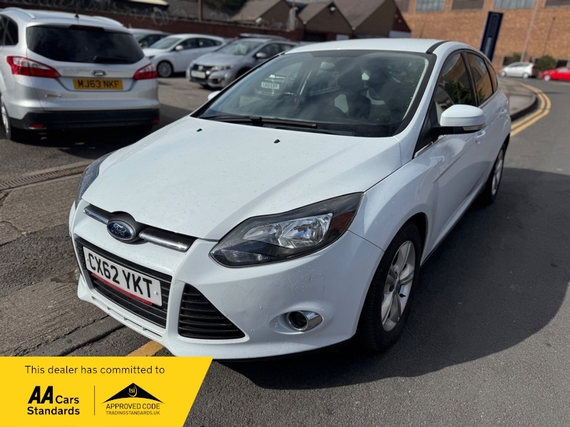 Ford Focus 1.6 Zetec Powershift Euro CX62YKT White #2