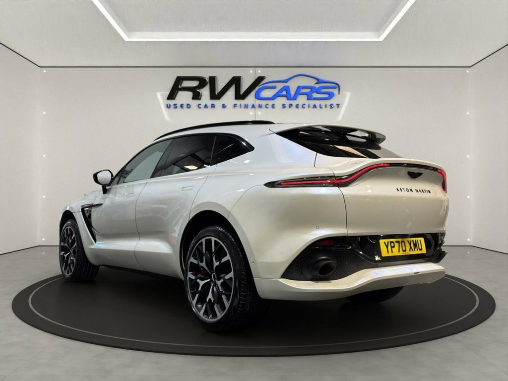 Aston Martin DBX 4L Null YP70XMU White #2