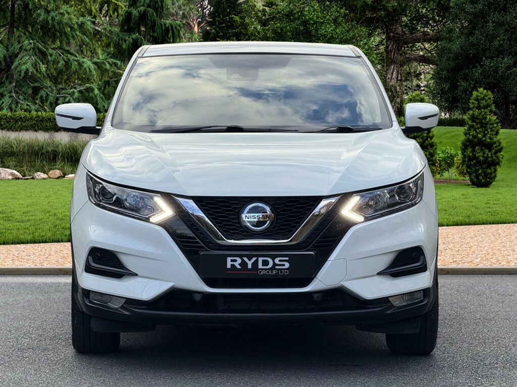 Nissan Qashqai Acenta Premium Dig-t LR70FCP White #2