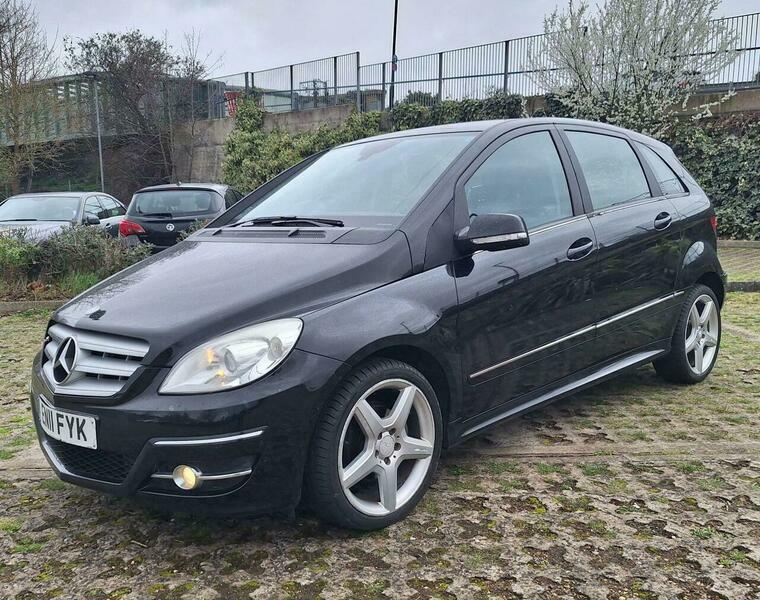 Mercedes-Benz B Class 1.7 B180 Sport Cvt Black #3