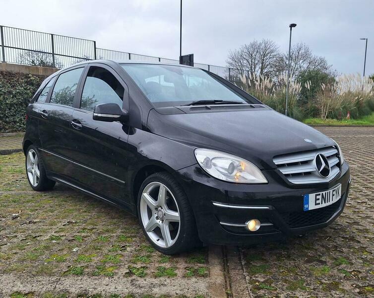 Mercedes-Benz B Class 1.7 B180 Sport Cvt Black