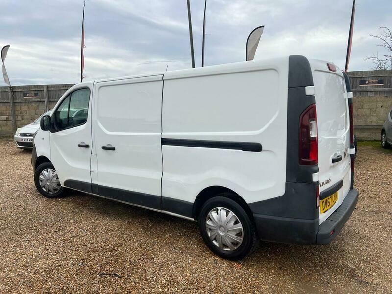 Vauxhall Vivaro 1.6 Cdti 2900 L2 DV67LYD White #3