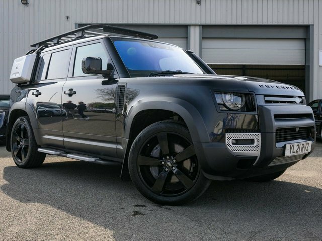 Land Rover Defender 2021 3.0 D250 Mhev Se Hard Top Suv Black