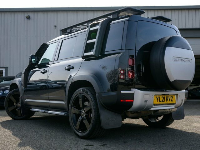 Land Rover Defender 2021 3.0 D250 Mhev Se Hard Top Suv YL21RVZ Black #2