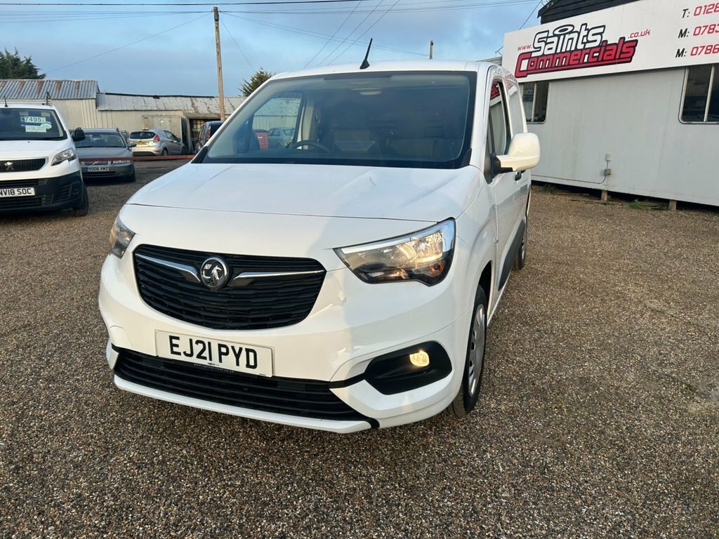 Vauxhall Combo 1.5L Sportive EJ21PYD White #3