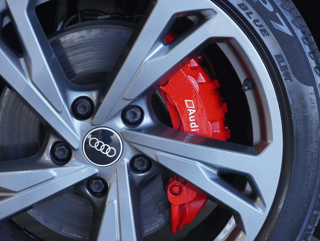 Audi E Tron GT 93.4Kwh Saloon Quattro 476 Ps Grey #2