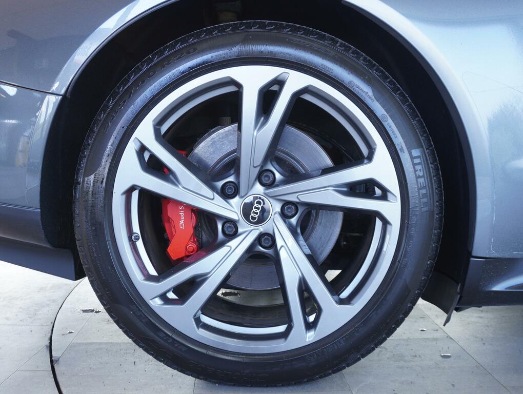Audi E Tron GT 93.4Kwh Saloon Quattro 476 Ps Grey #3