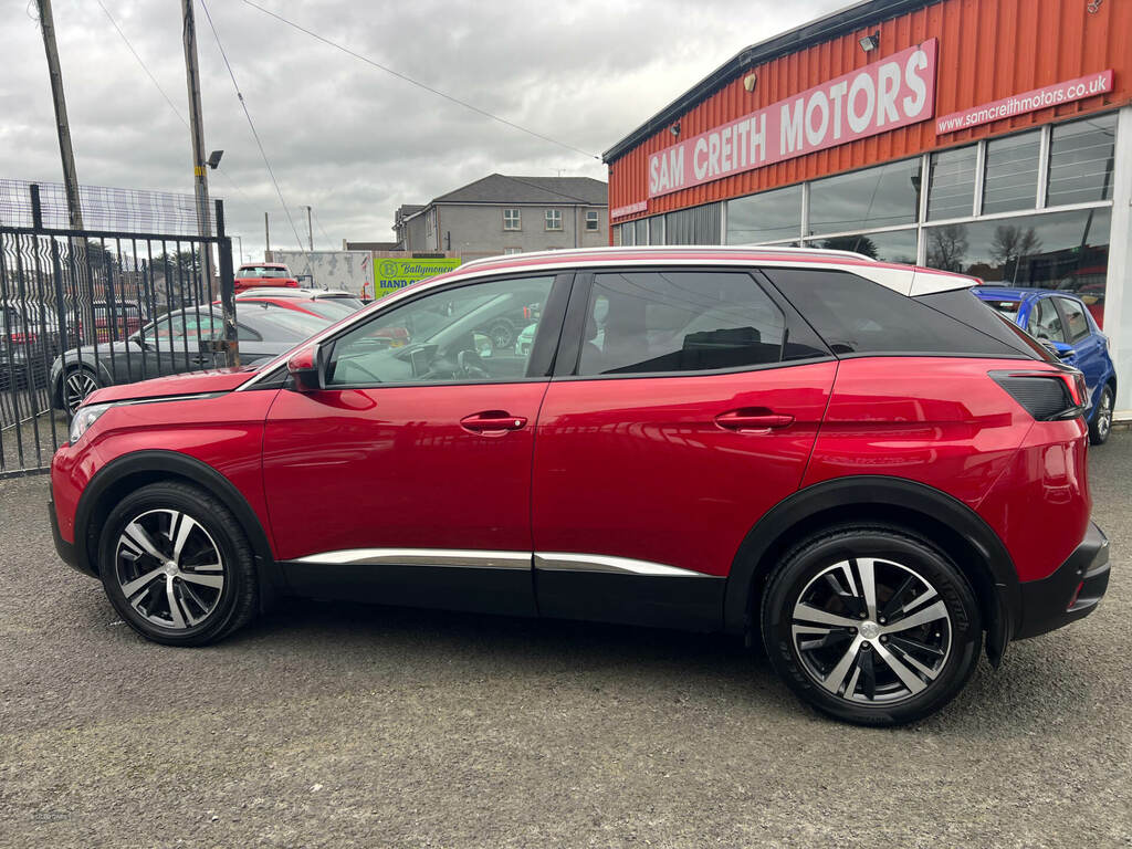Peugeot 3008 1.5 Bluehdi Allure Eat8 LO20VWG Red #4