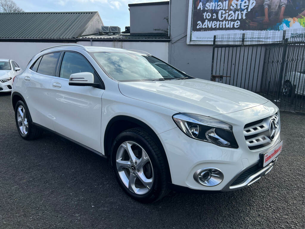 Mercedes-Benz GLA Class Gla 200D Sport White