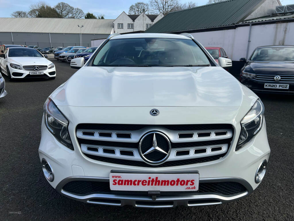 Mercedes-Benz GLA Class Gla 200D Sport IGZ5582 White #4