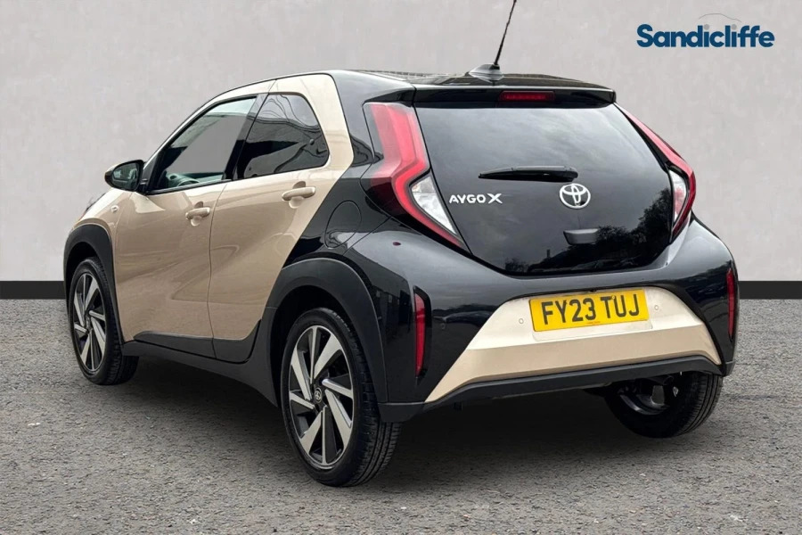 Toyota Aygo X Aygo X 1.0 Vvt-i Edge Hatchback FY23TUJ Beige #6