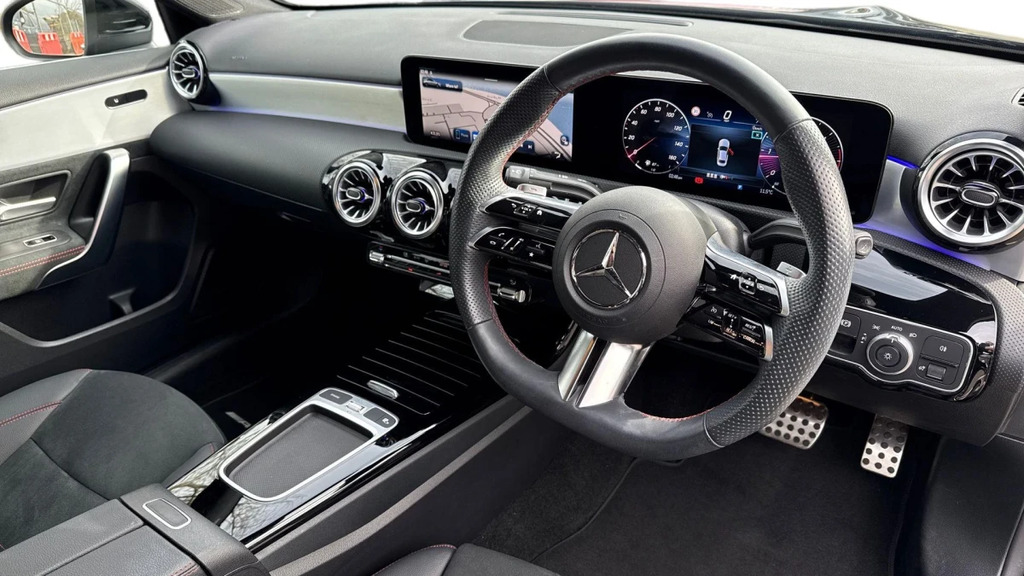 Mercedes-Benz A Class A 200 Amg Line Executive Black #3