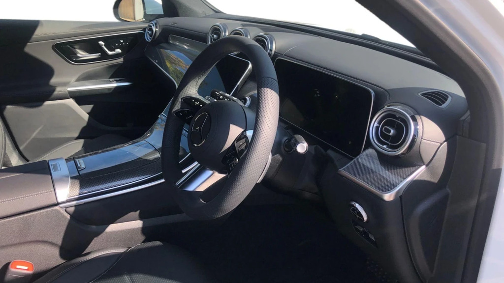 Mercedes-Benz GLC Class Glc 300 Amg Line E 4Matic KN75YKX White #3