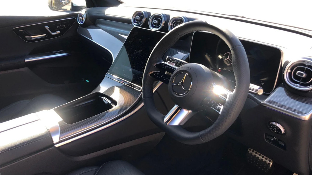 Mercedes-Benz GLC Class Glc 300 Amg Line E 4Matic KP75SYF White #3
