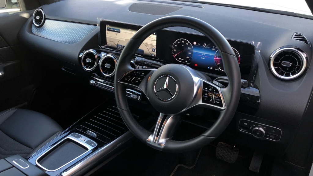 Mercedes-Benz GLA Class Gla 200 Sport Executive D KP75LDJ White #3