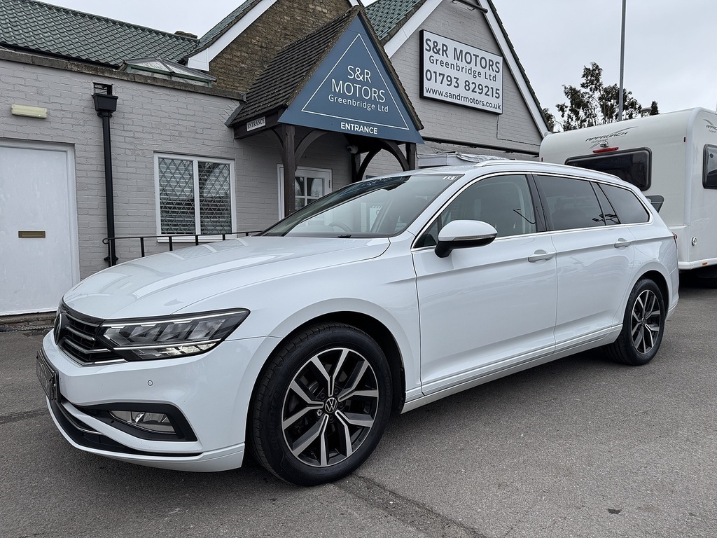 Volkswagen Passat Tsi Evo Sel VN22UXV White #2
