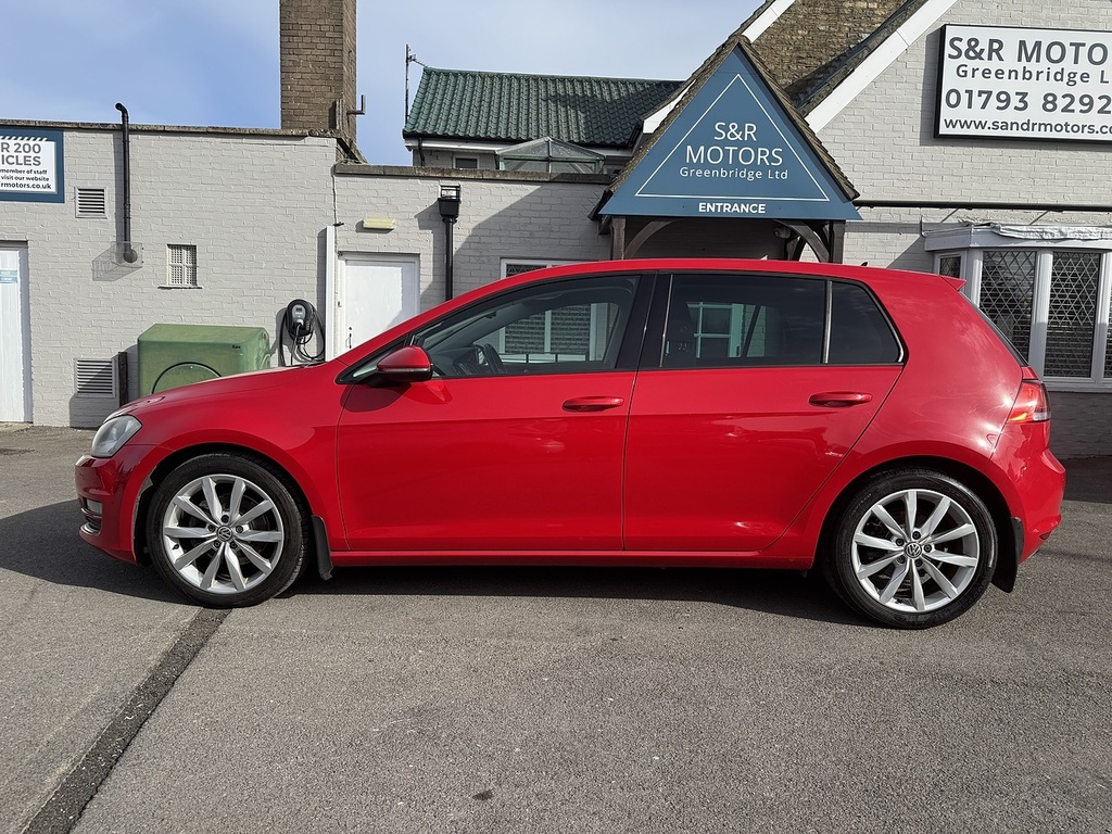Volkswagen Golf Tdi Bluemotion Tech Gt YA64GWL Red #3
