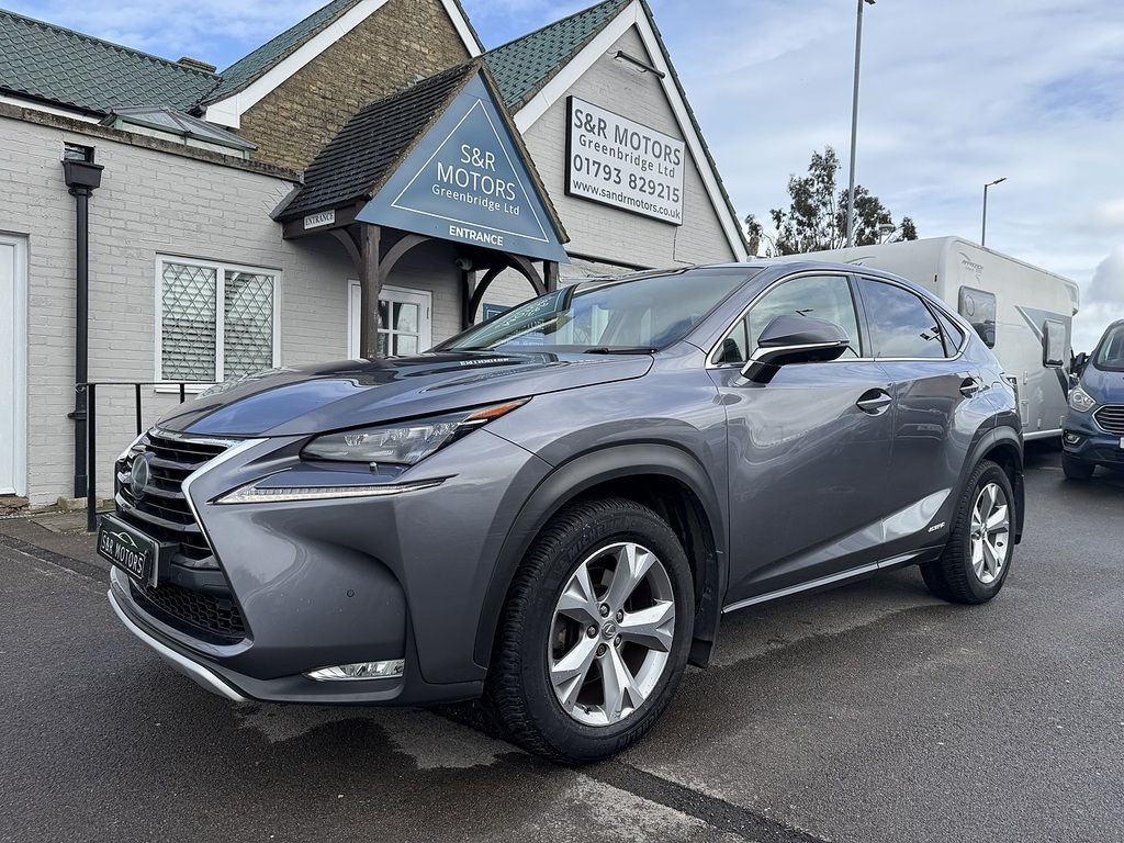 Lexus NX 300H Premier Grey