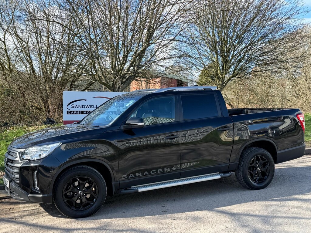 SsangYong Musso 2.2D Saracen Plus 4Wd Lwb Euro 6 Black