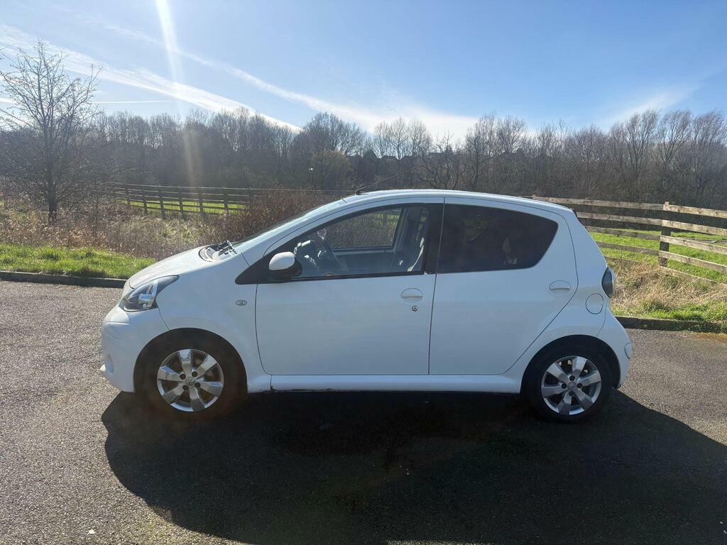 Toyota Aygo 1.0 Vvt-i Move Euro 5 FG14YVS White #5