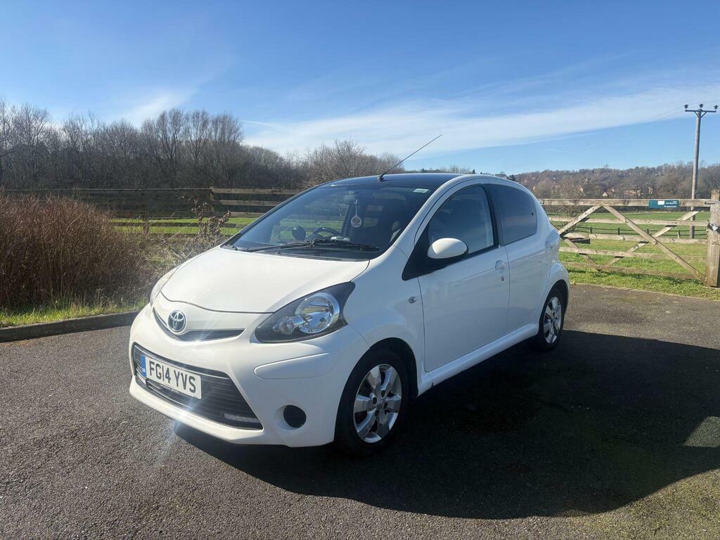 Toyota Aygo 1.0 Vvt-i Move Euro 5 FG14YVS White #4