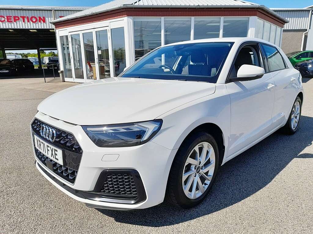Audi A1 1.0 Tfsi 25 Sport Sportback White