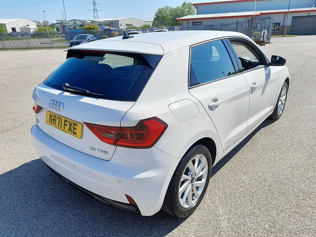 Audi A1 1.0 Tfsi 25 Sport Sportback KR71FXE White #5