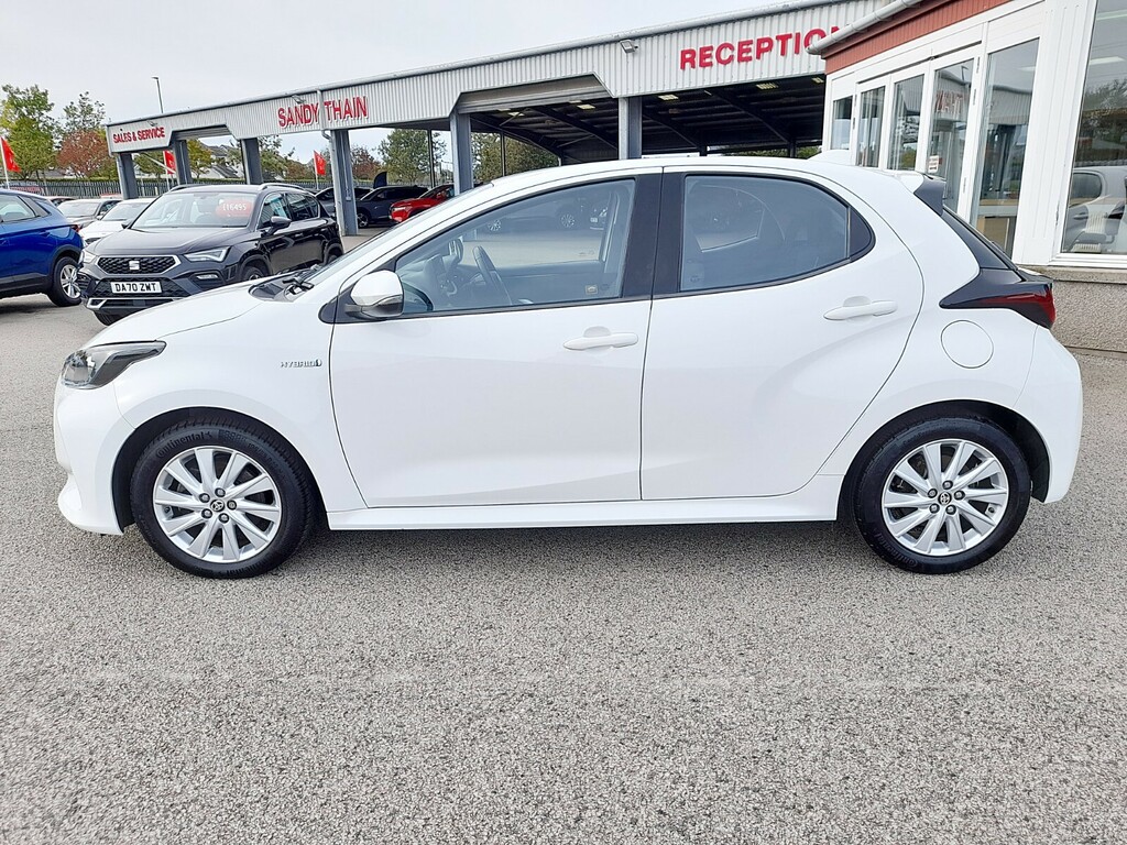 Toyota Yaris 1.5 Icon Fhev Hybrid SW70LZK White #3