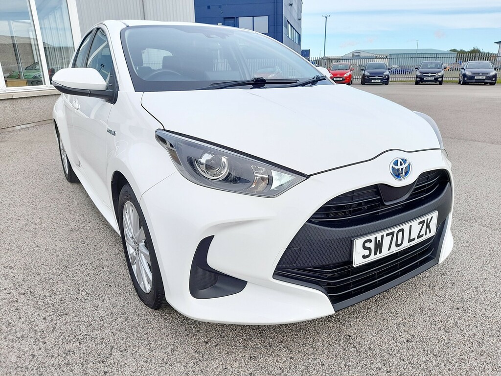 Toyota Yaris 1.5 Icon Fhev Hybrid SW70LZK White #2