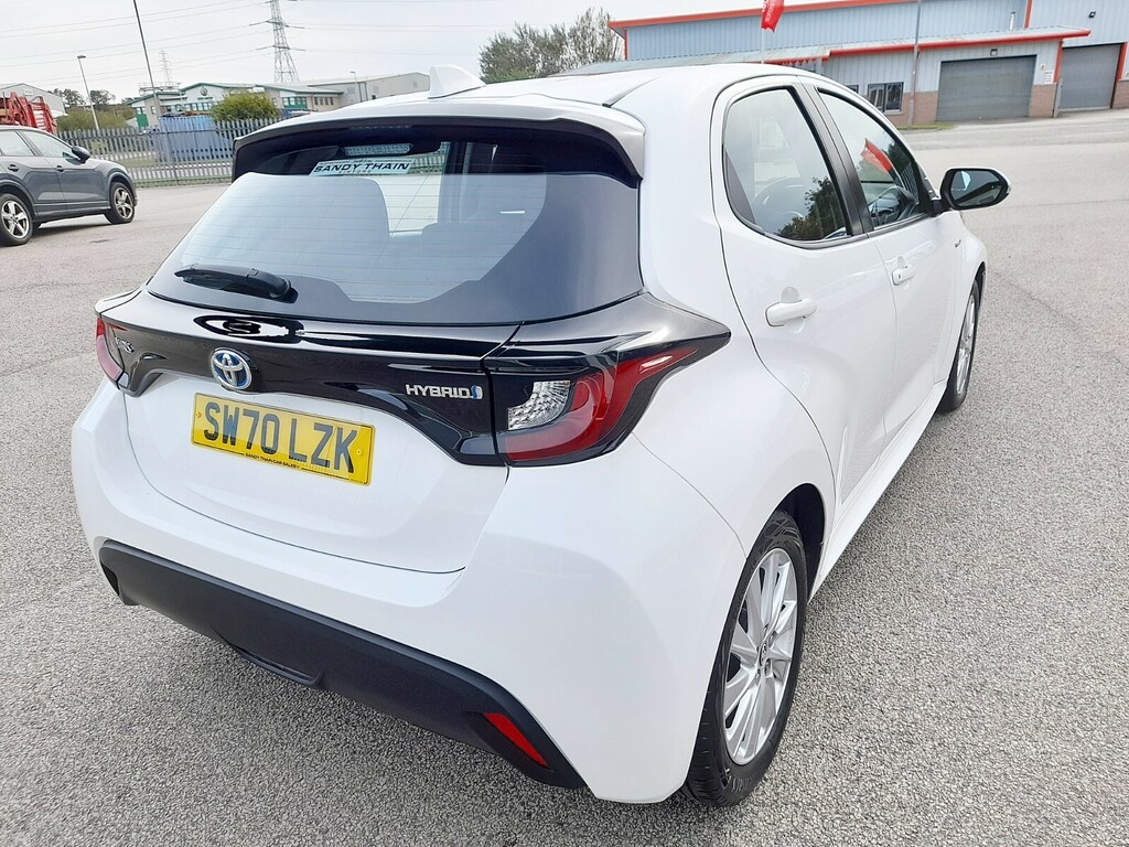 Toyota Yaris 1.5 Icon Fhev Hybrid SW70LZK White #6