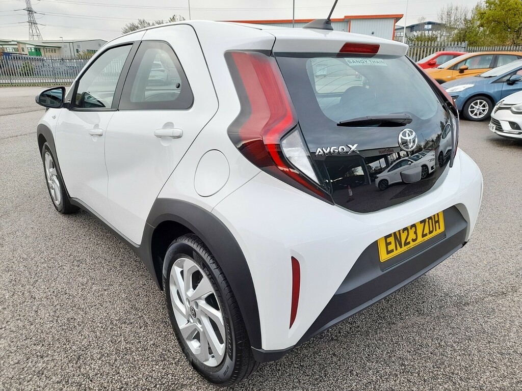 Toyota Aygo X 1.0 Vvt-i Pure 8899 Miles EN23ZDH White #5