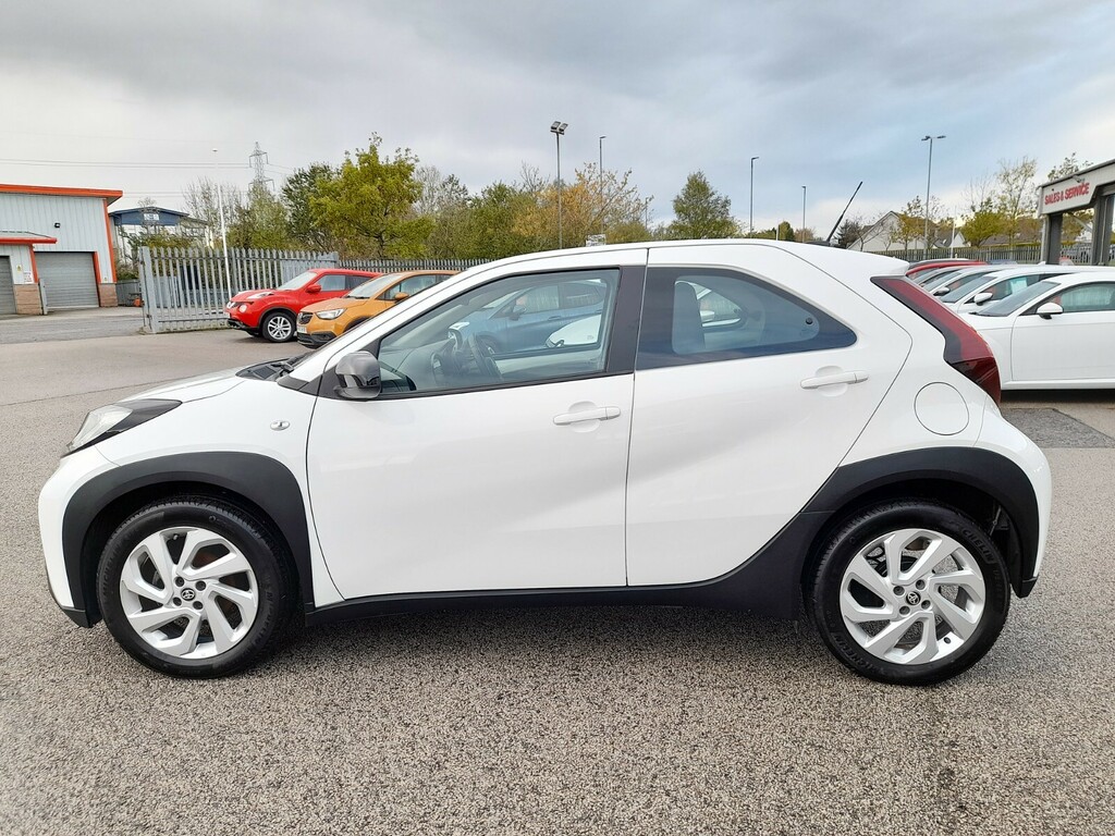 Toyota Aygo X 1.0 Vvt-i Pure 8899 Miles EN23ZDH White #4