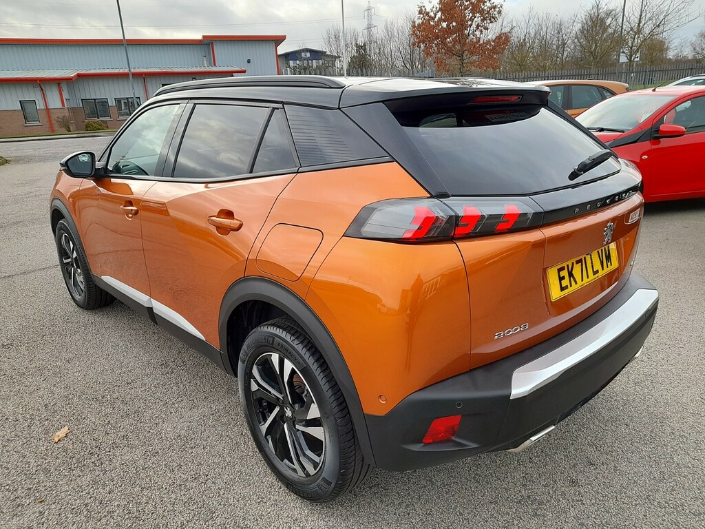 Peugeot 2008 1.2 Pure Tech 130 Gt Nav EK71LVM Orange #4
