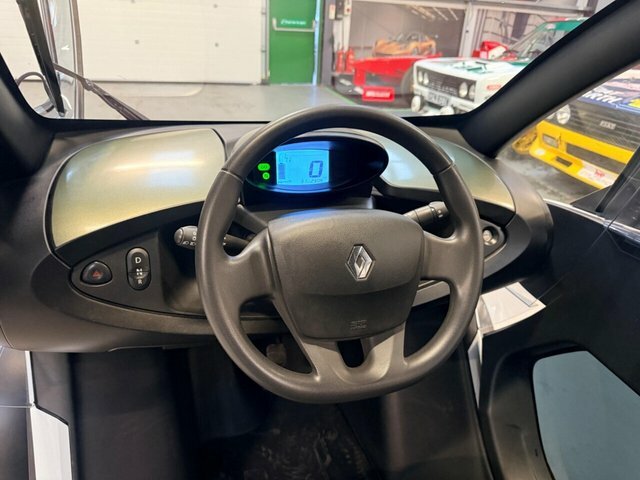 Renault Twizy 0L Colour 17 Bhp White #8