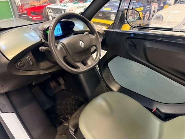 Renault Twizy 0L Colour 17 Bhp White #3