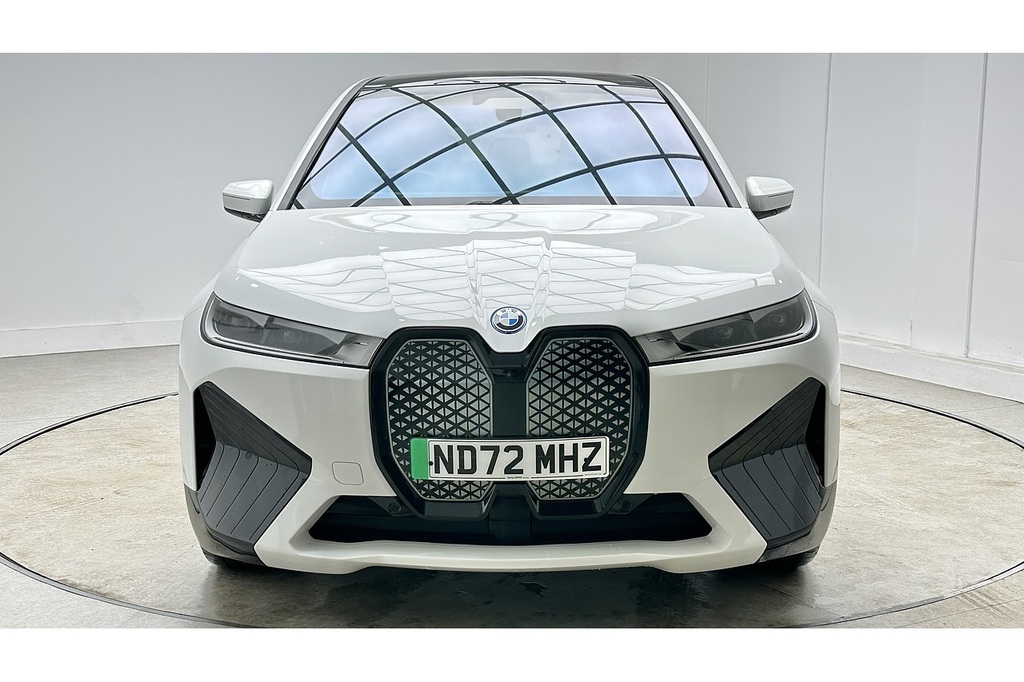 BMW iX 40 M Sport Edition ND72MHZ White #3