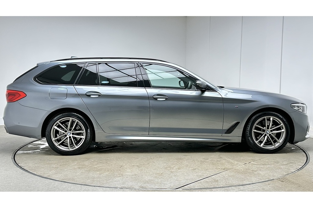 BMW 5 Series 520D M Sport YH69SDY  #4