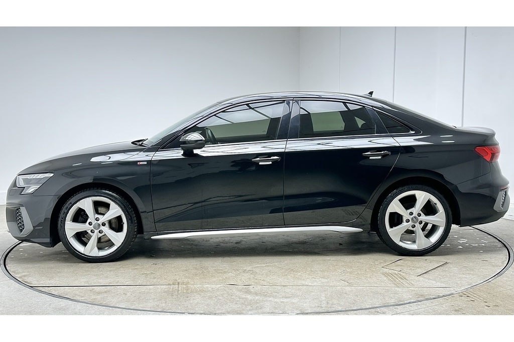 Audi A3 Tfsi S Line DE21ZCL Black #6