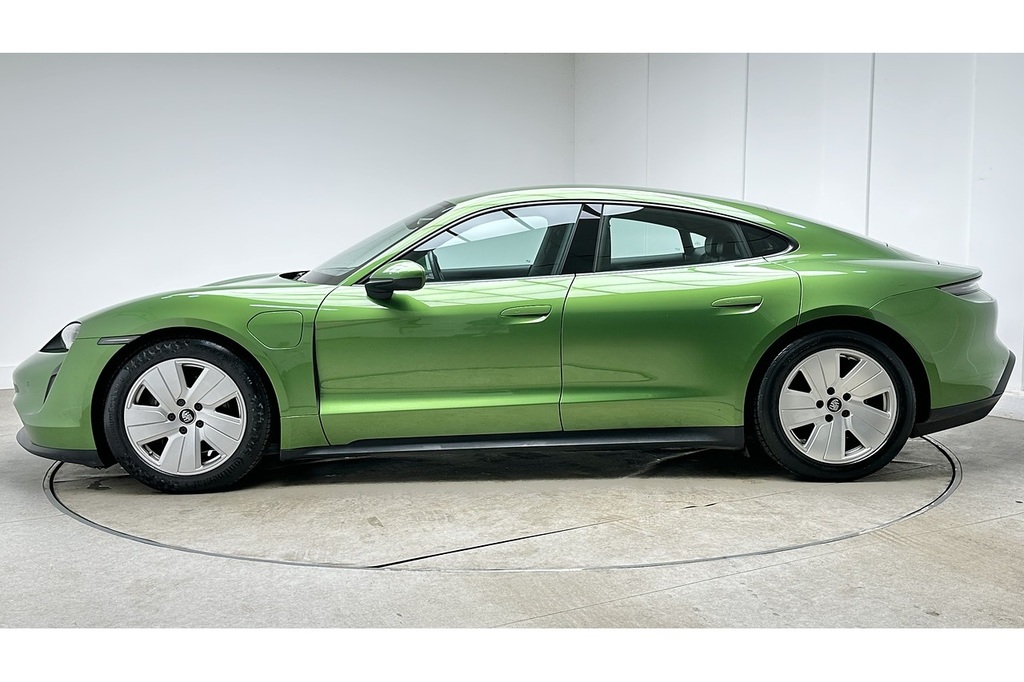 Porsche Taycan Performance Plus EY23VUK Green #6