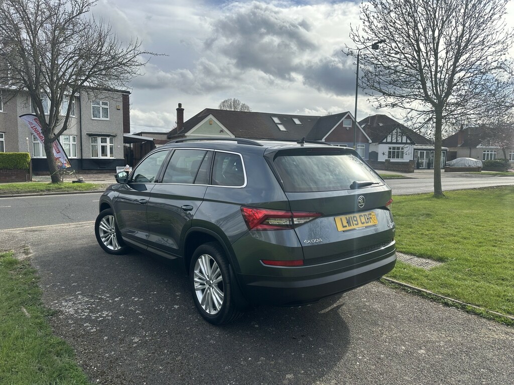 Skoda Kodiaq Suv 1.5 Tsi Act Se L 201919 LW19CDF Grey #6