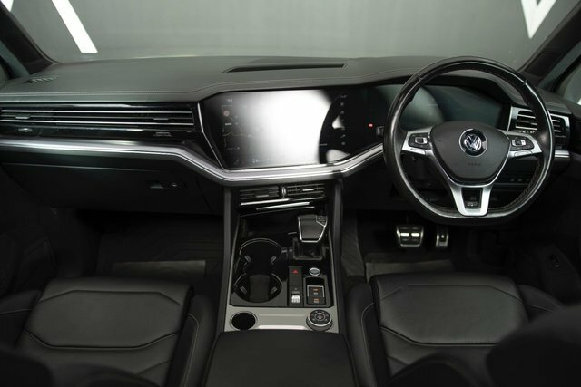 Volkswagen Touareg 2019 3.0 Tdi V6 R-line Tech Suv Tiptron YV19YVT White #3