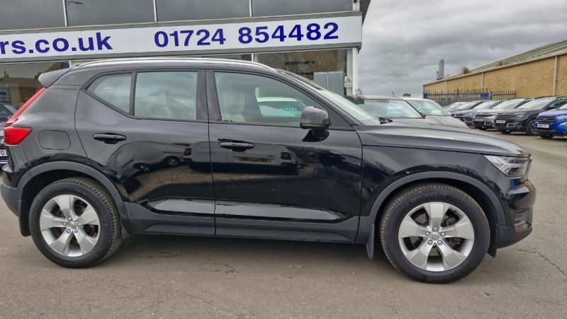 Volvo XC40 2.0 T4 Momentum Awd Geartronic - 2018 68 HF68HAU Black #3